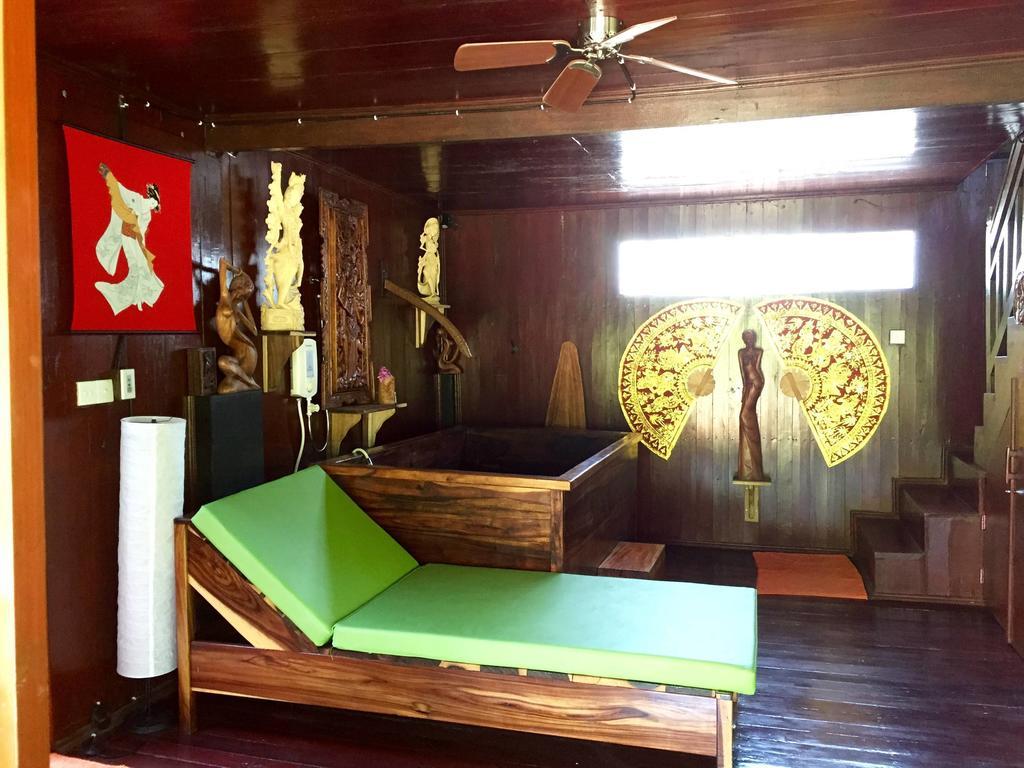 Mahogany Cottage ギリ島 部屋 写真